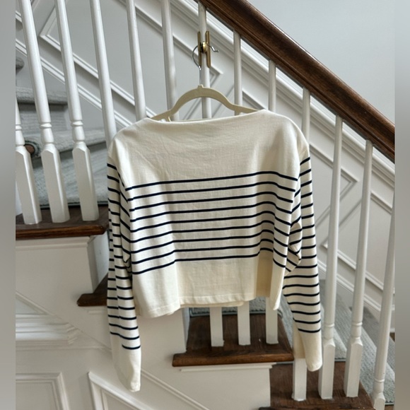 NEW Cropped boatneck long sleeve with gold buttons, size M, sold out! - Picture 11 of 11